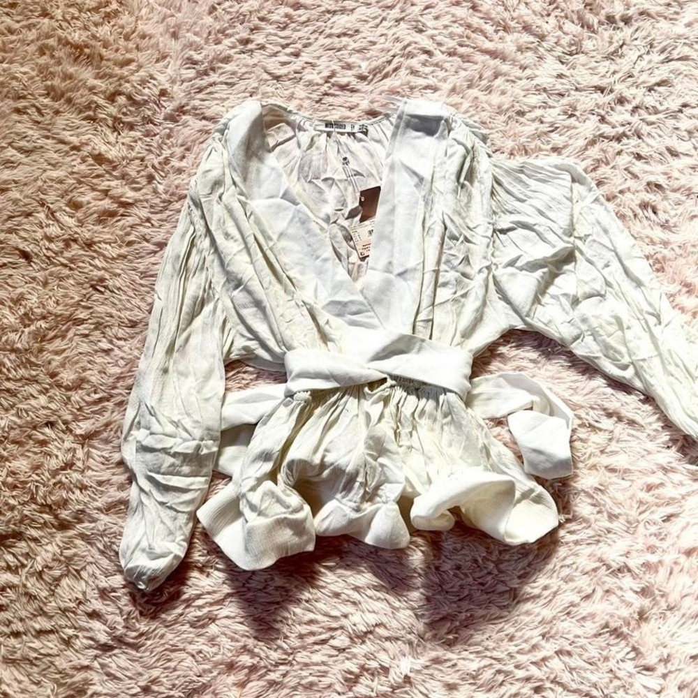 Missguided Cheesecloth Plunge Flippy Hem Blouse Womens 8 Avante Gard‎ Angel Core